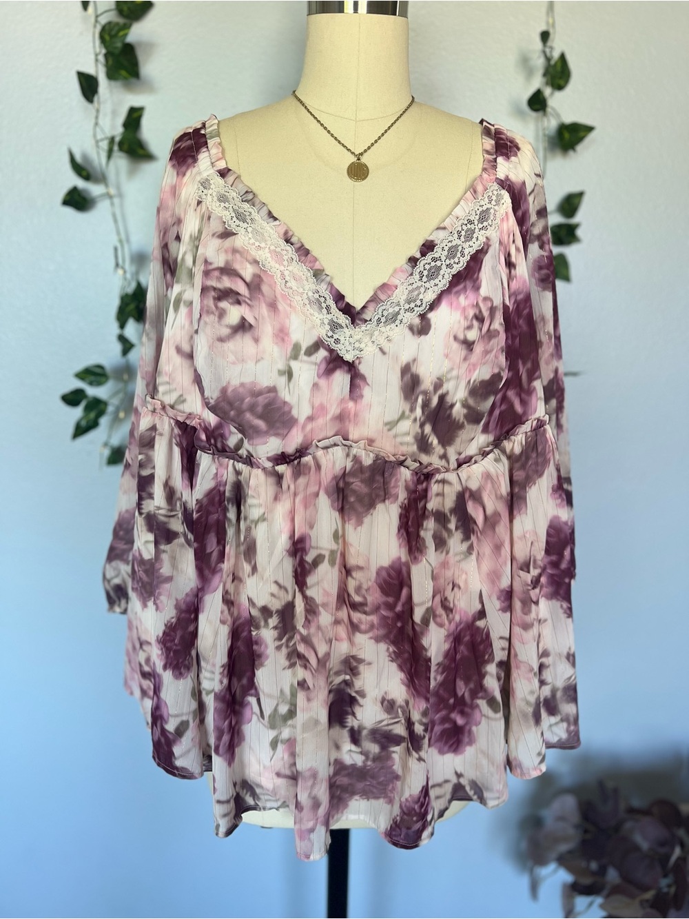 Torrid Cottagecore Chiffon Babydoll Blouse Size 2 / 2X Purple Floral